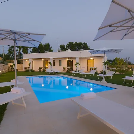 Bed and Breakfast Casale Ramunno 4*